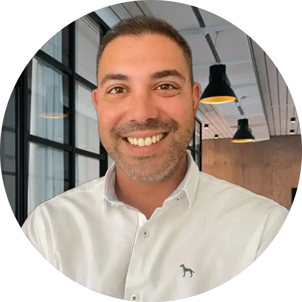 Joao Machado é Advogado Especialista em Legalização de Bronzeamento Artificial